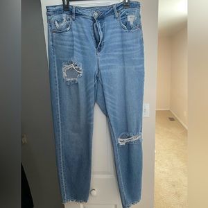 American Eagle Ripped Mom jeans in Tall